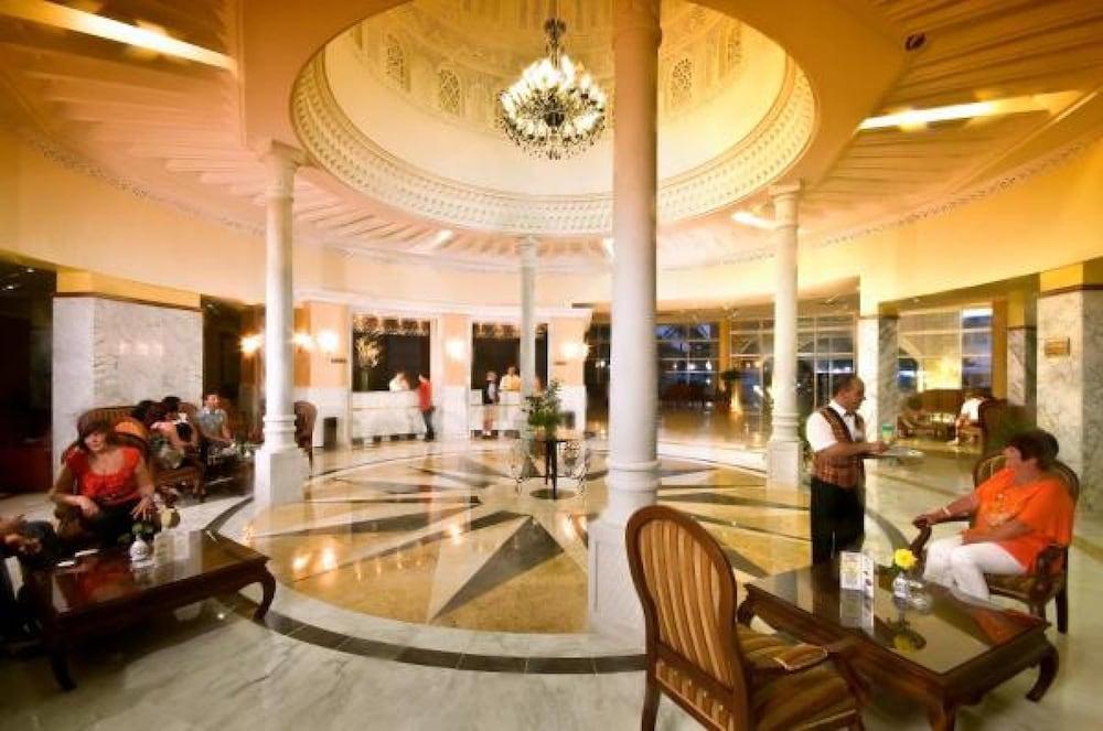 Hotel Abou Sofiane 甘达坞伊港 外观 照片